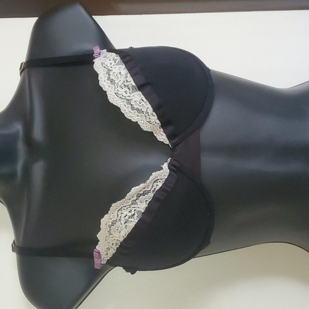 VICTORIA'S SECRET Very Sexy Underwire Bra 34C
